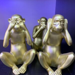 3 wise monkeys sculpture